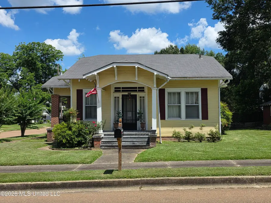225 S 5th Street, McComb, MS 39648 - #3