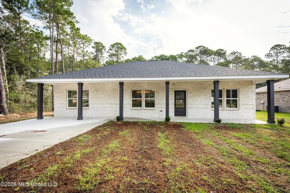 628 Oak Street, Ocean Springs, MS 39564 - #1