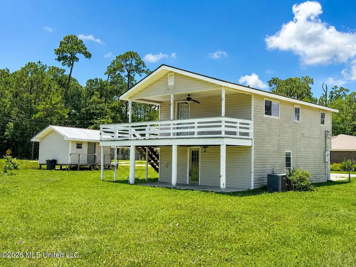 924 Washington Street, Waveland, MS 39576 - #1