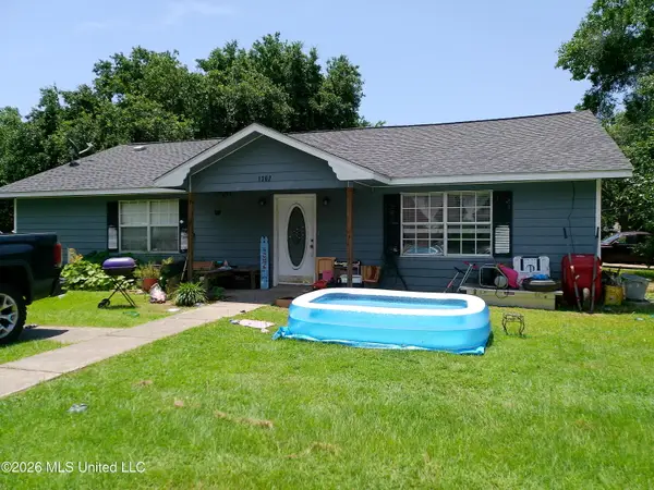 1302 Oakhill Avenue, Gulfport, MS 39507