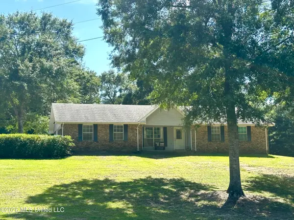 6 Honeycomb Road, Wiggins, MS 39577
