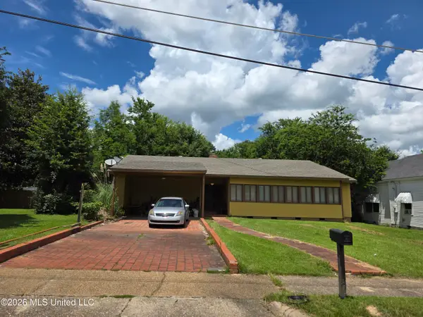 630 W Minnesota Avenue, McComb, MS 39648