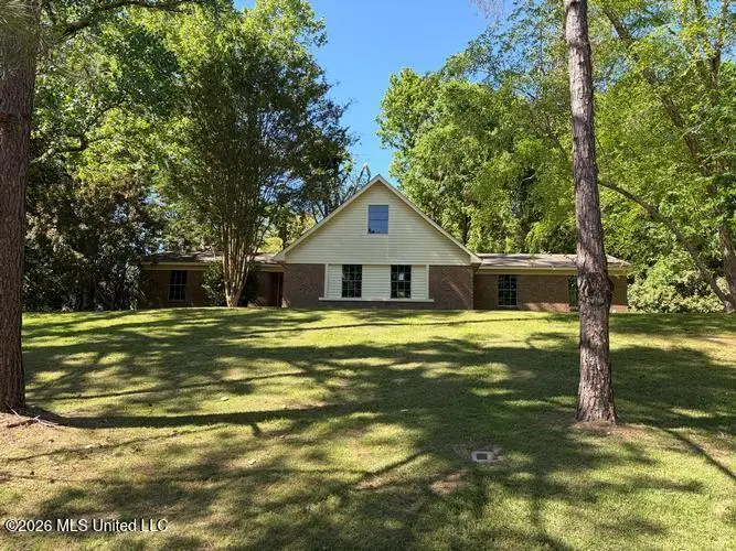 1709 Sherwood Circle, Yazoo City, MS 39194 - #1
