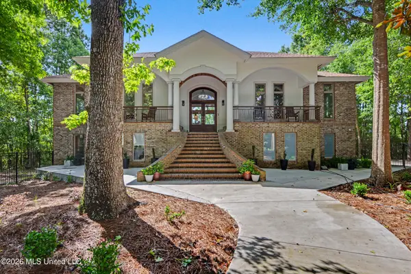 2308 Pointe Of View Drive, Ocean Springs, MS 39564