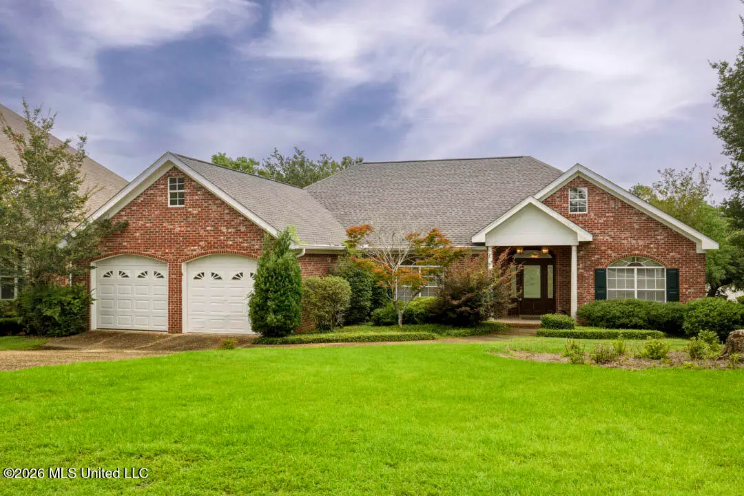 90 W Shore Drive, Hattiesburg, MS 39402 - #1