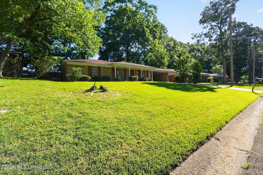 405 Crestview Drive, Clinton, MS 39056 - #2