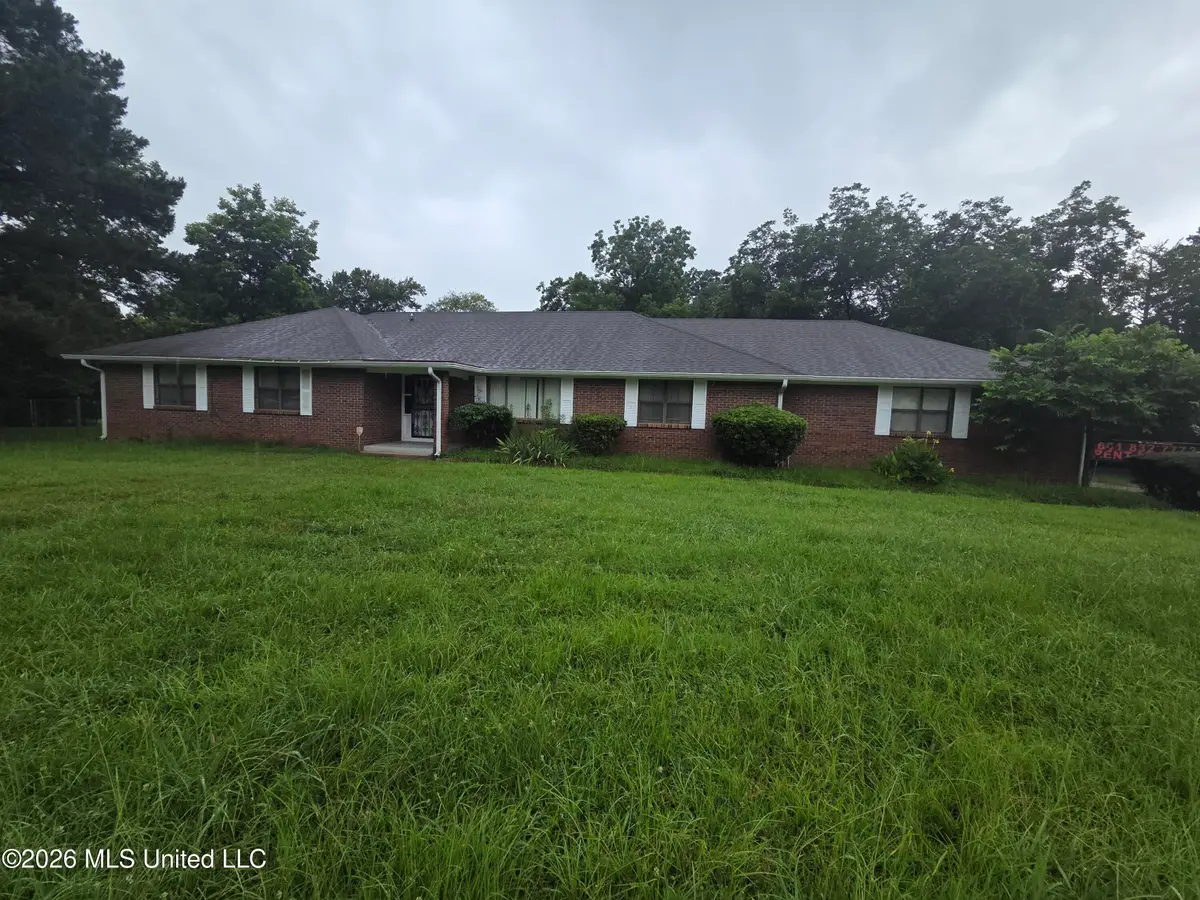 1195 N Old Canton, Canton, MS 39046 - #1