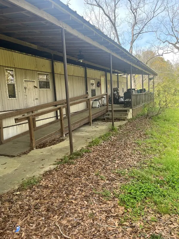 1433 Sam Mcneil Lane, Gloster, MS 39638