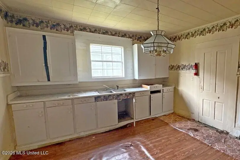 604 Central Avenue, Belzoni, MS 39038 - #2