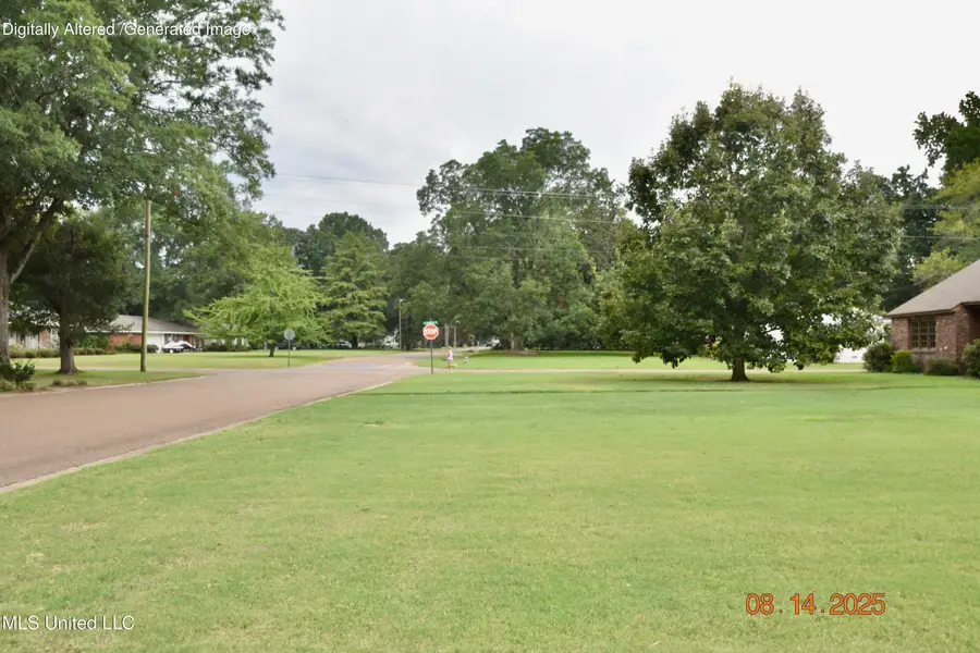 503 East Park Avenue, Greenwood, MS 38930 - #3