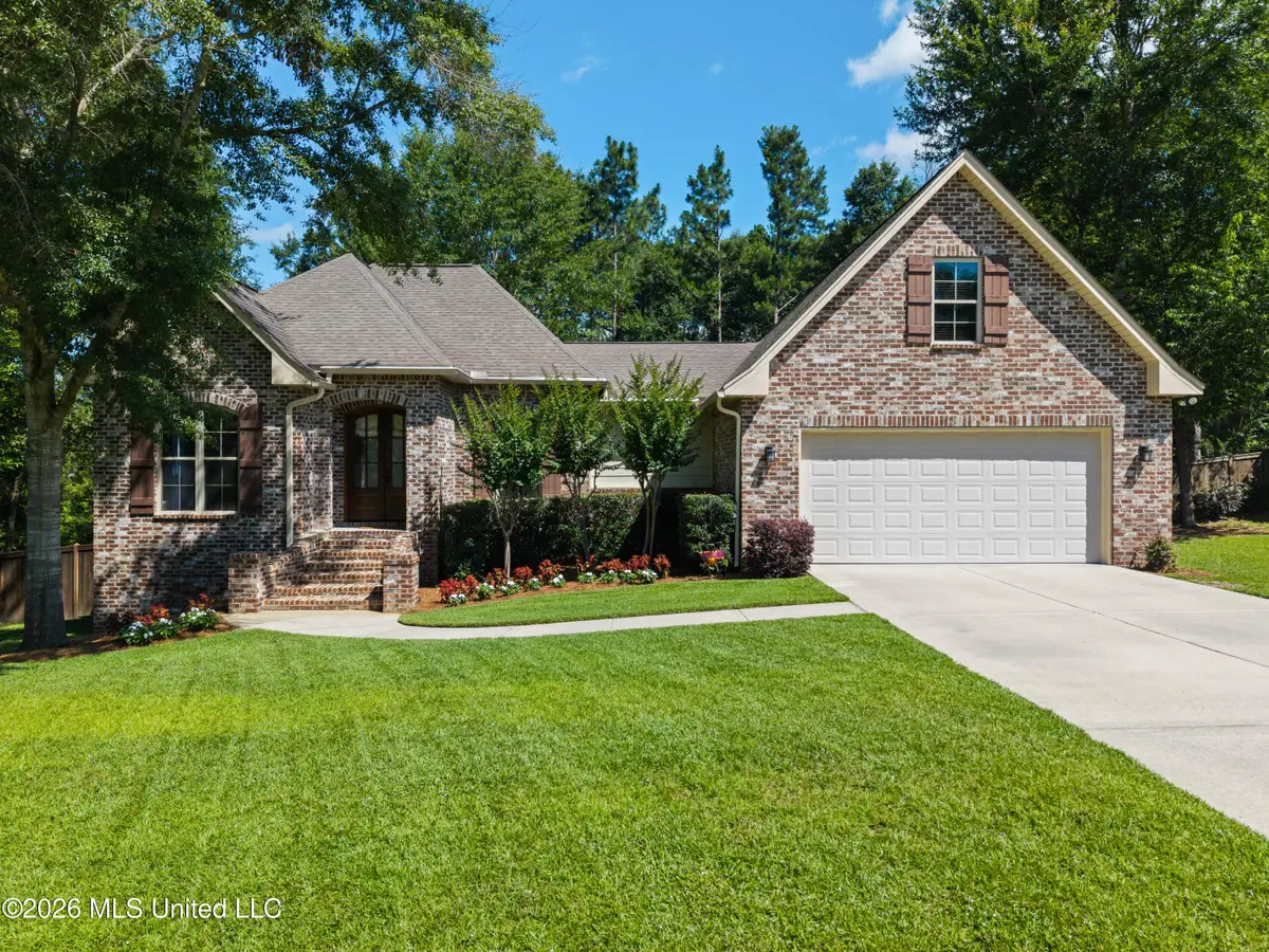 26 W Donnington Court, Hattiesburg, MS 39402 - #1
