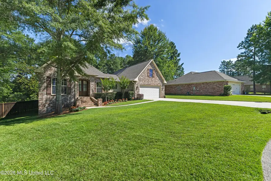 26 W Donnington Court, Hattiesburg, MS 39402 - #2