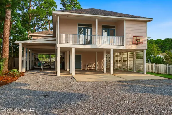92 Elm Lane, Pass Christian, MS 39571
