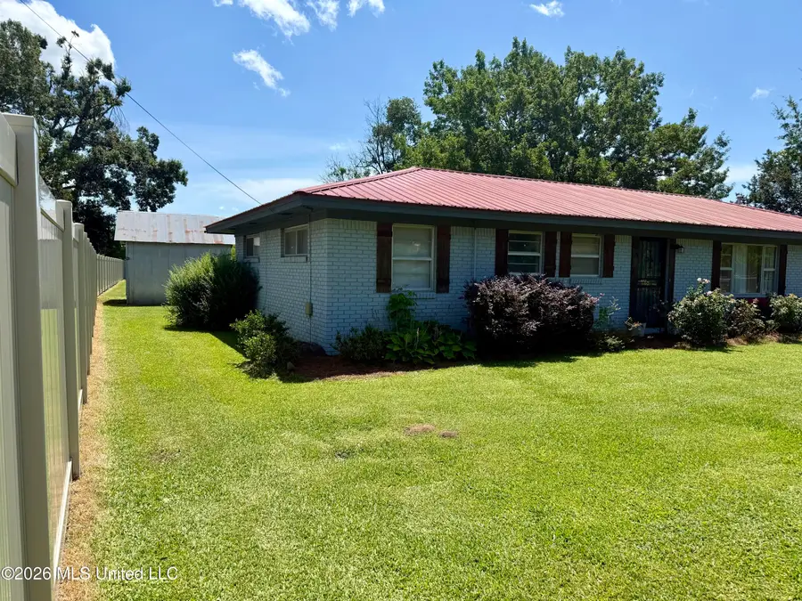 207 Coleman Street, Winona, MS 38967 - #3