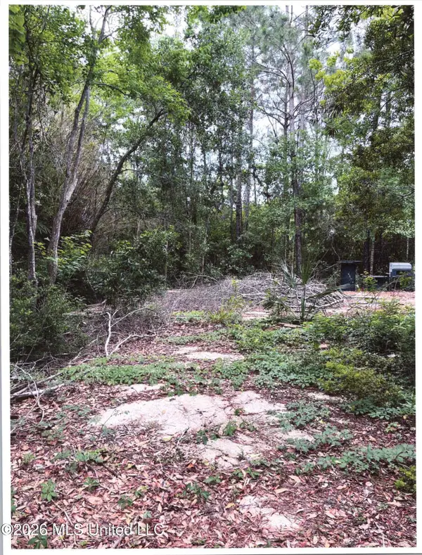6300 Porteaux Road, Ocean Springs, MS 39564