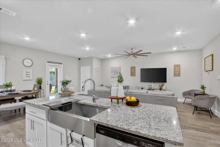 81 Saltmeadow Circle, Ocean Springs, MS 39564 - #2