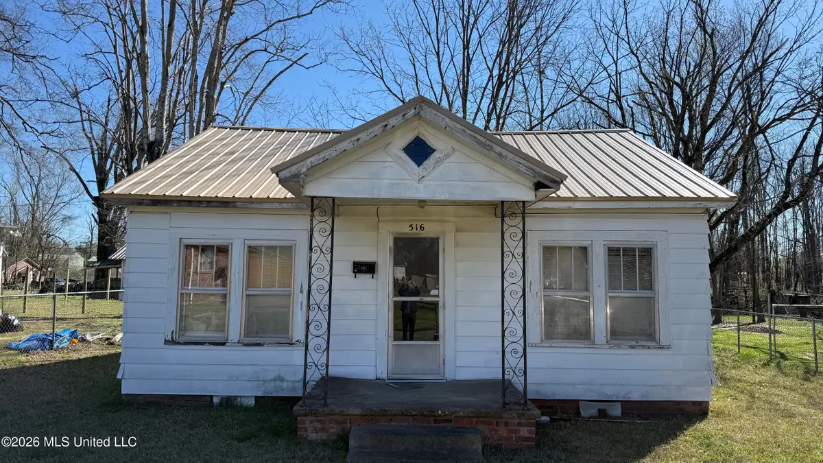 516 Highland Street, Corinth, MS 38834 - #1