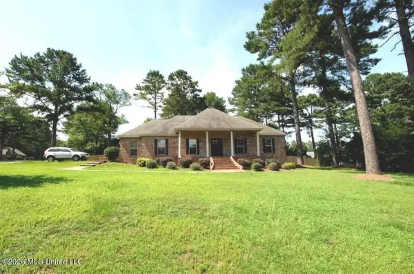 1 Pine Meadow Loop, Hattiesburg, MS 39402