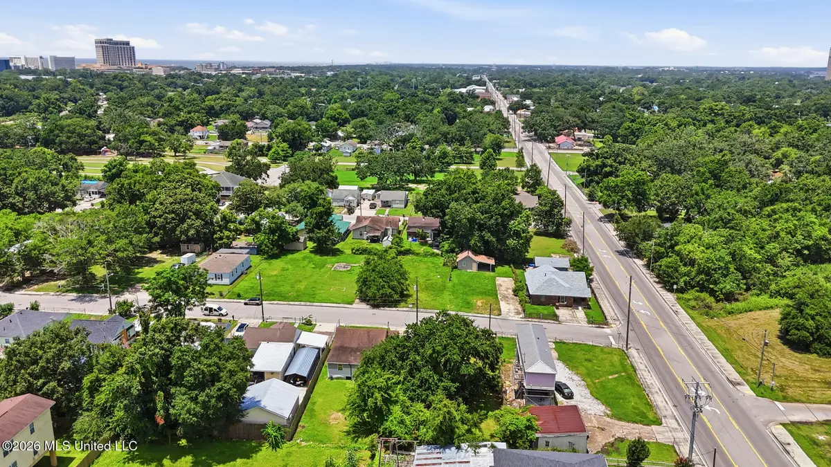 285 Laurel Court, Biloxi, MS 39530 - #1
