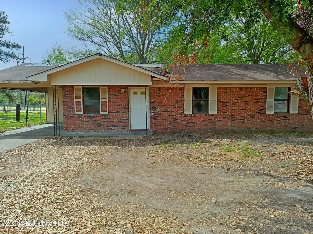 802 Gentle Ben Avenue, Yazoo City, MS 39194 - #1