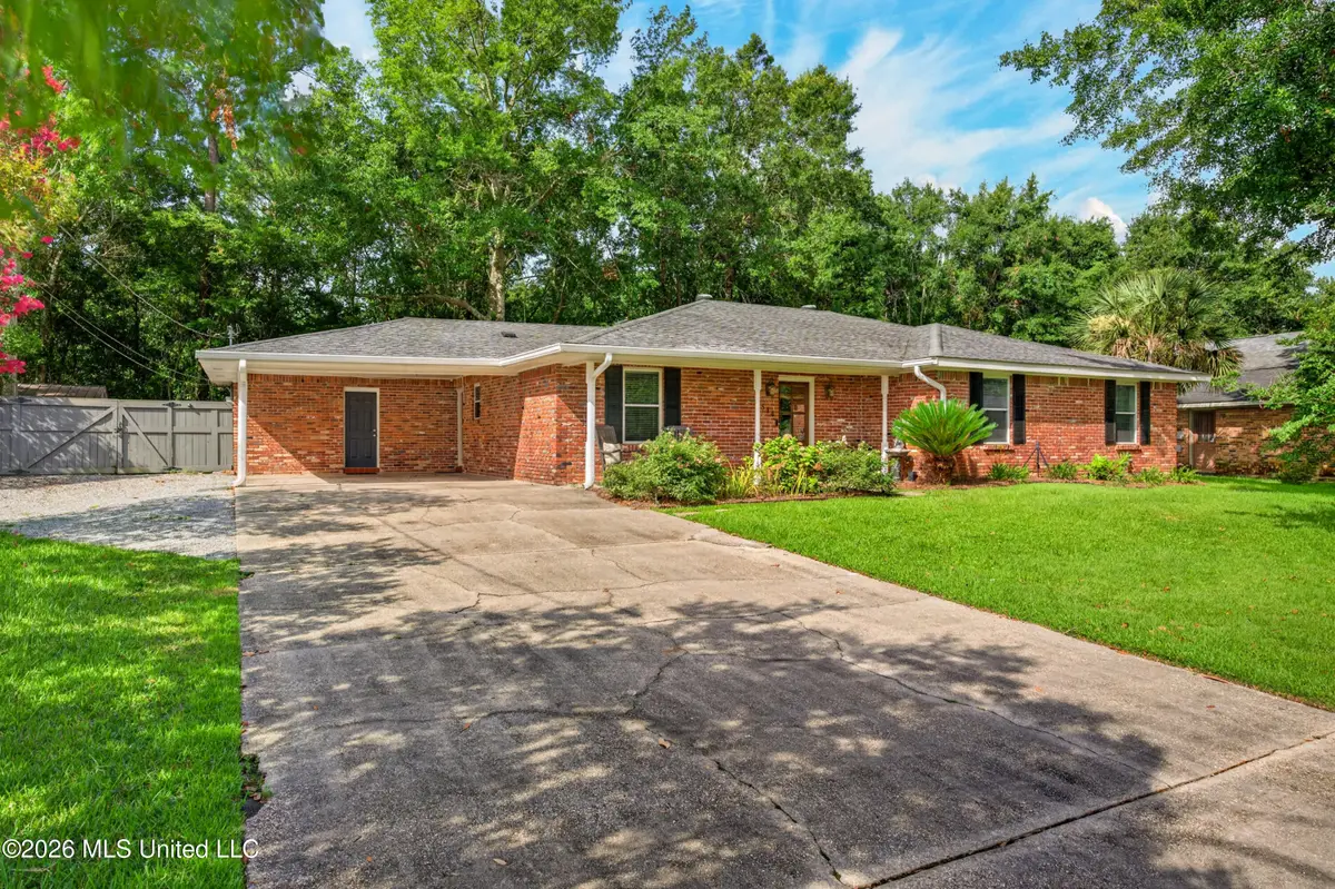 514 Sunset Drive, Bay Saint Louis, MS 39520 - #1