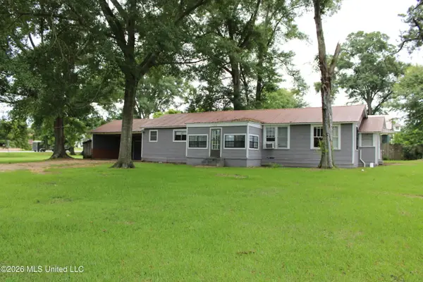 105 Cherry Avenue, New Hebron, MS 39140