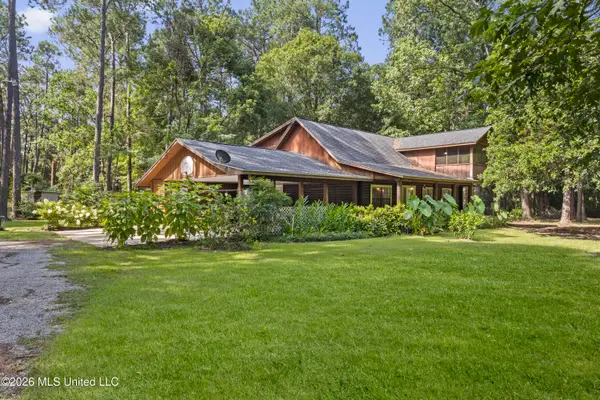 5701 Quave Road, Vancleave, MS 39565