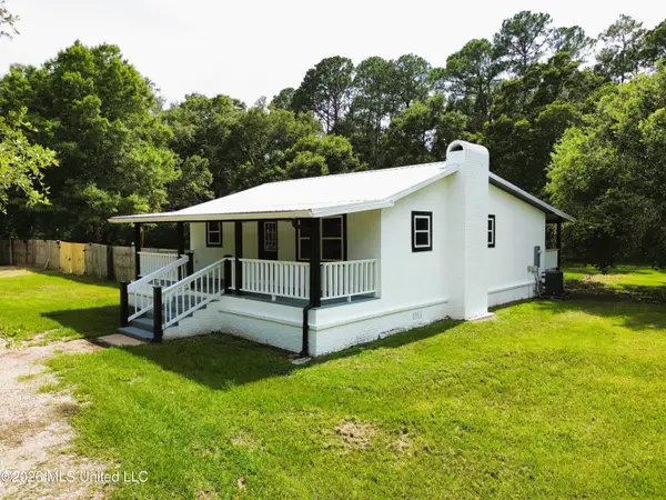 8013 Victoria Drive, Biloxi, MS 39532