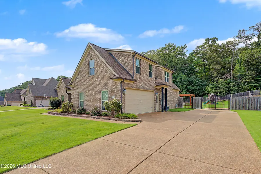 4592 Bakersfield Drive, Nesbit, MS 38651 - #2
