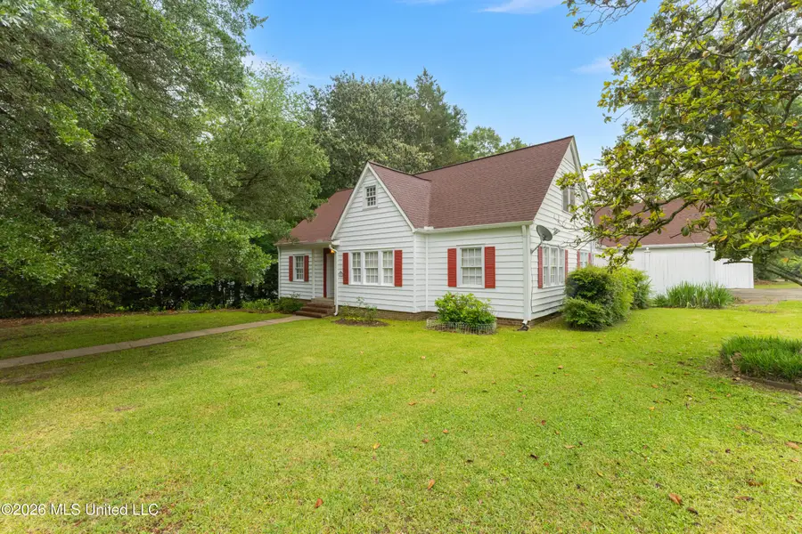 750 W 13th Street, Laurel, MS 39440 - #2