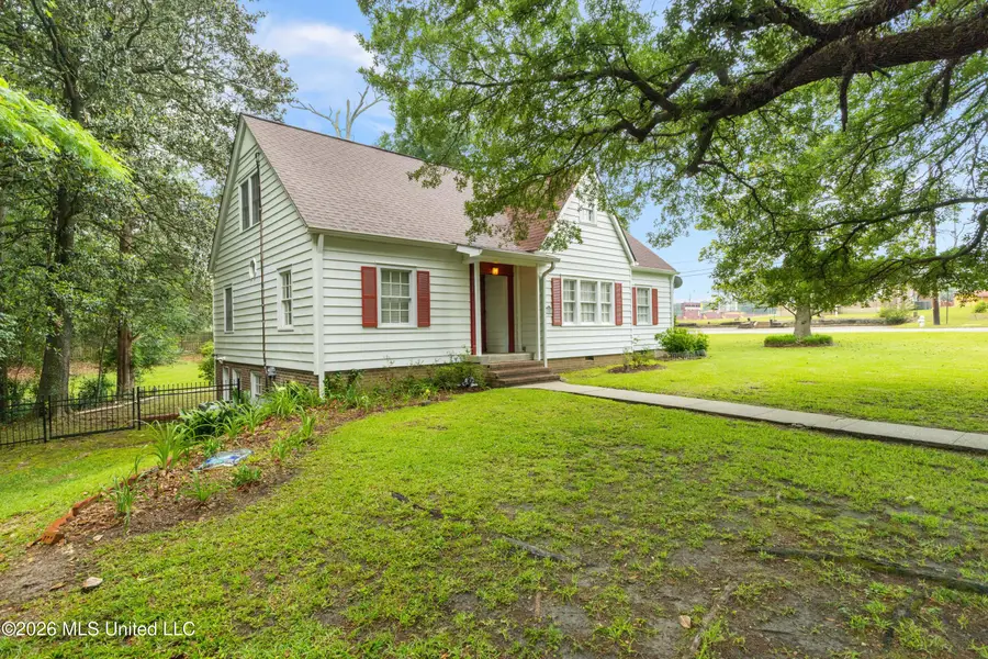 750 W 13th Street, Laurel, MS 39440 - #3