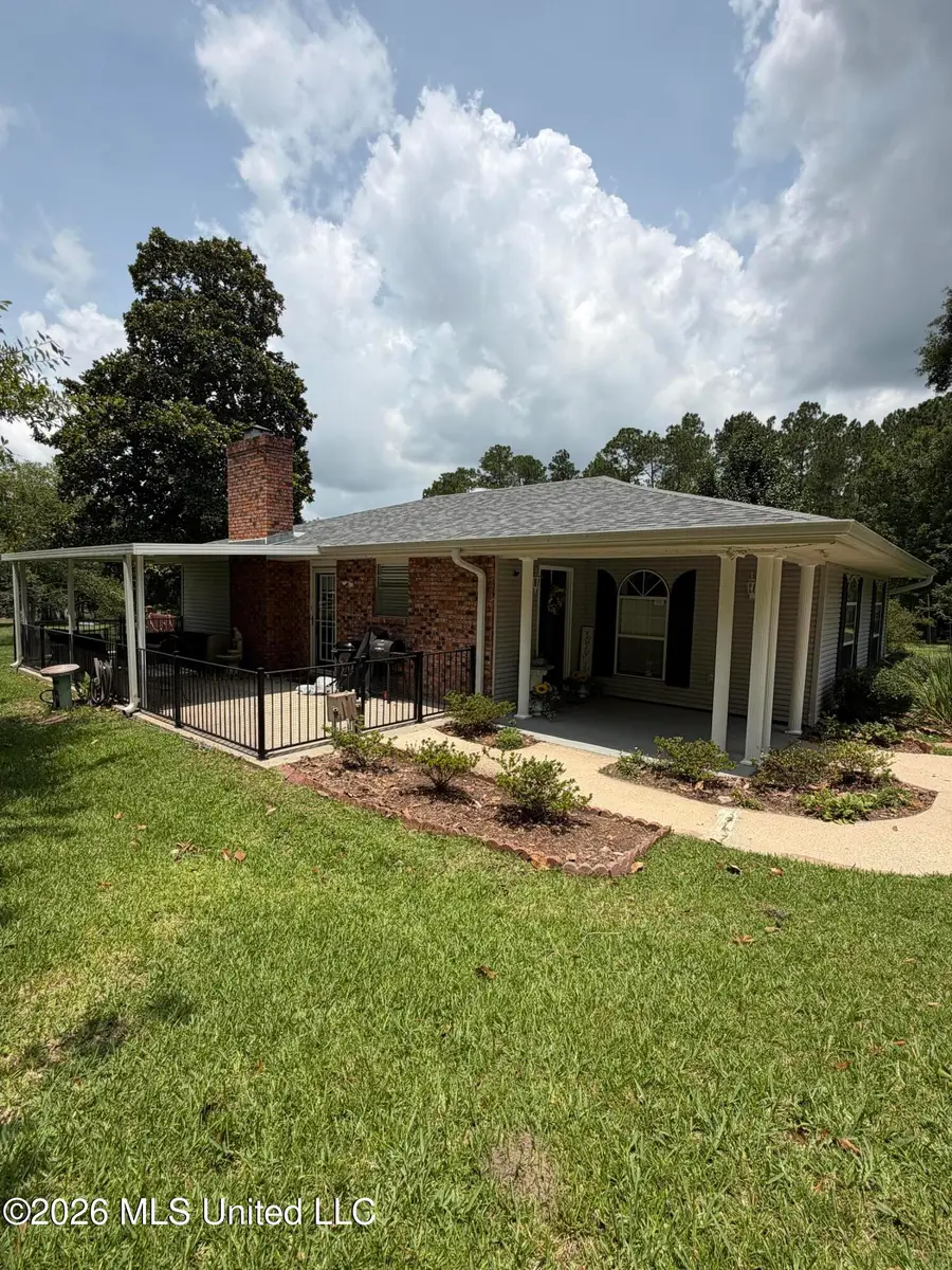 708 Lakeside Drive, Carriere, MS 39426 - #2