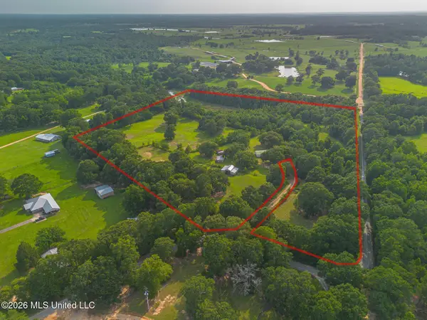 13 Jeff Smith Lane, Poplarville, MS 39470