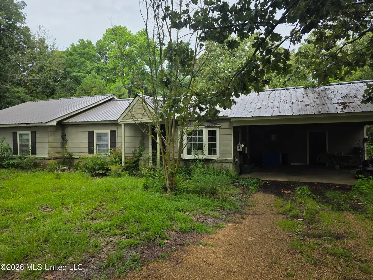 2122 New Hope Road, Columbus, MS 39702 - #1