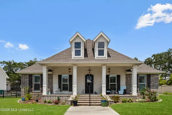 1515 S Olive Avenue, Gulfport, MS 39501