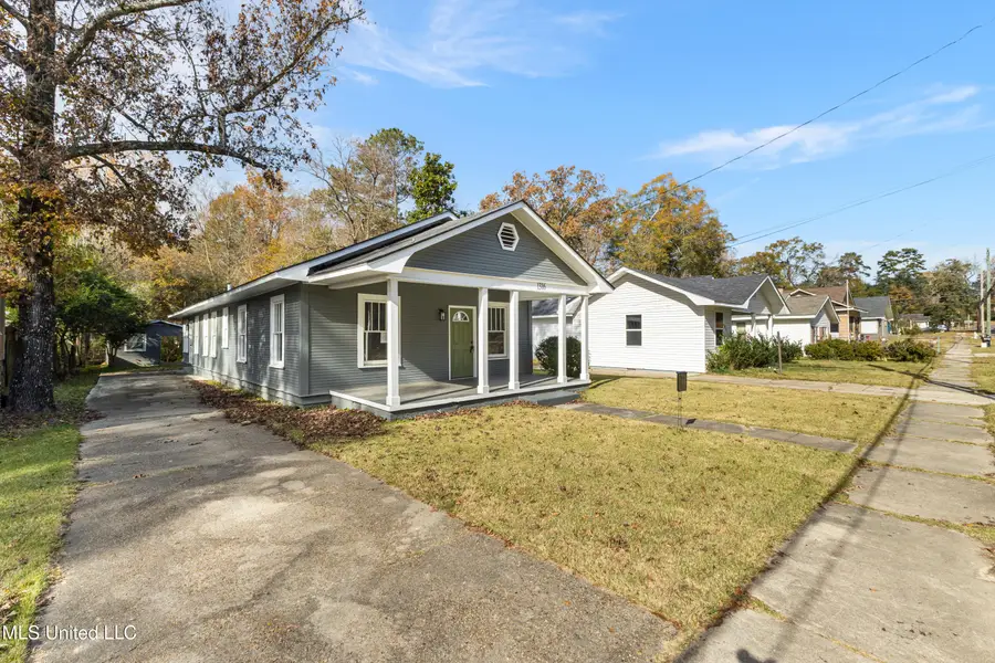 1316 N 5th Avenue, Laurel, MS 39440 - #2
