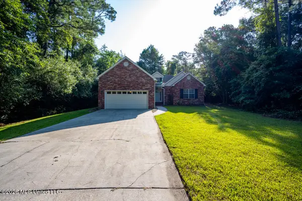 84112 Bayou Drive, Diamondhead, MS 39525