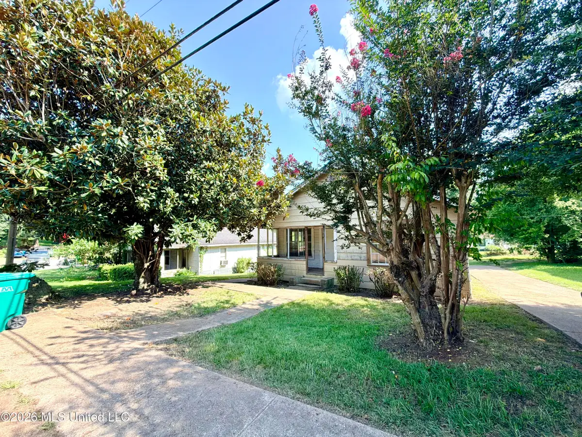 410 E Minnesota Street, Brookhaven, MS 39601 - #1