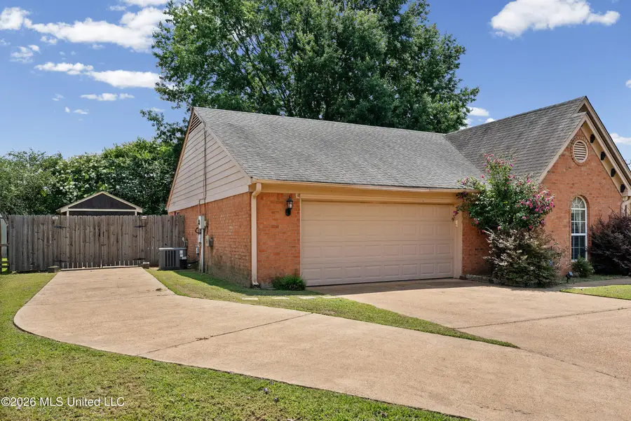 313 Hunter Drive, Senatobia, MS 38668 - #3