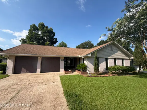 2421 Sunkist Country Club Road, Biloxi, MS 39532