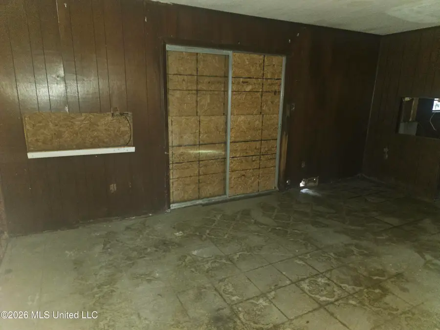 2307 W Park Drive, Gautier, MS 39553 - #3
