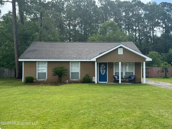 126 N Seashore Avenue, Long Beach, MS 39560