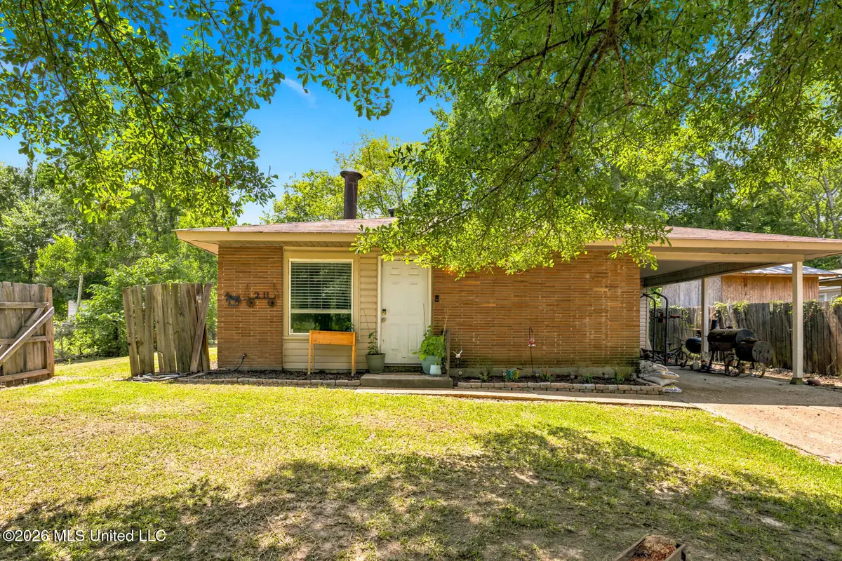 211 Baugh Street, Pearl, MS 39208 - #1