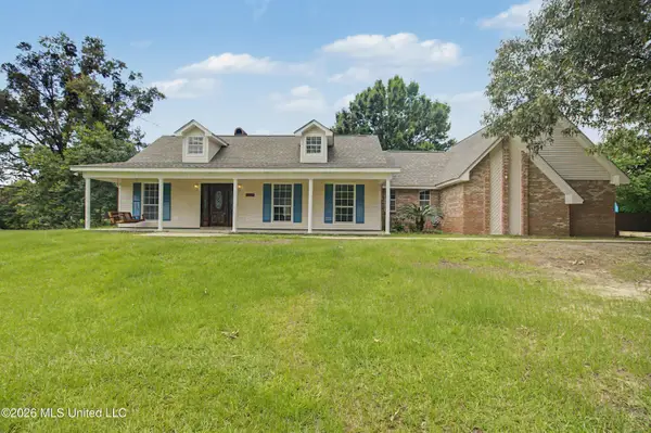 15553 Village Circle, Biloxi, MS 39532