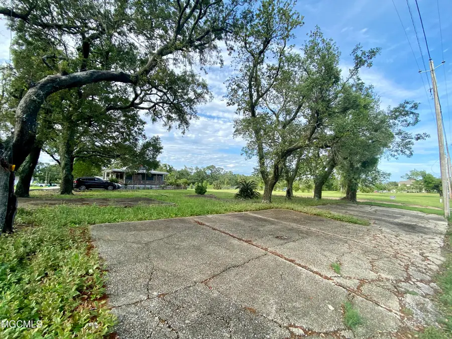 202 Palmetto Lane, Gulfport, MS 39507 - #3