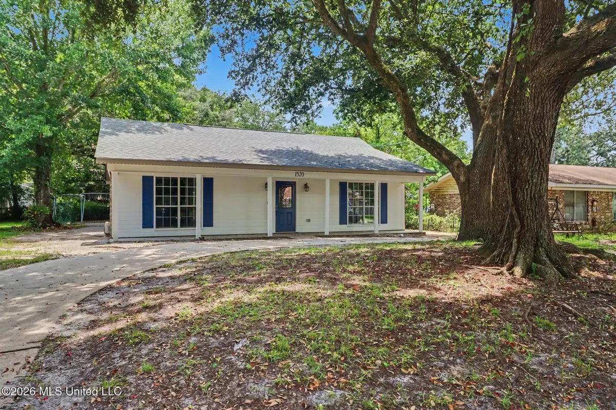 1520 S 10th Street, Ocean Springs, MS 39564 - #1
