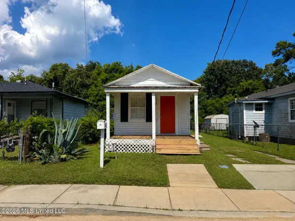212 Bowen Street, Biloxi, MS 39530