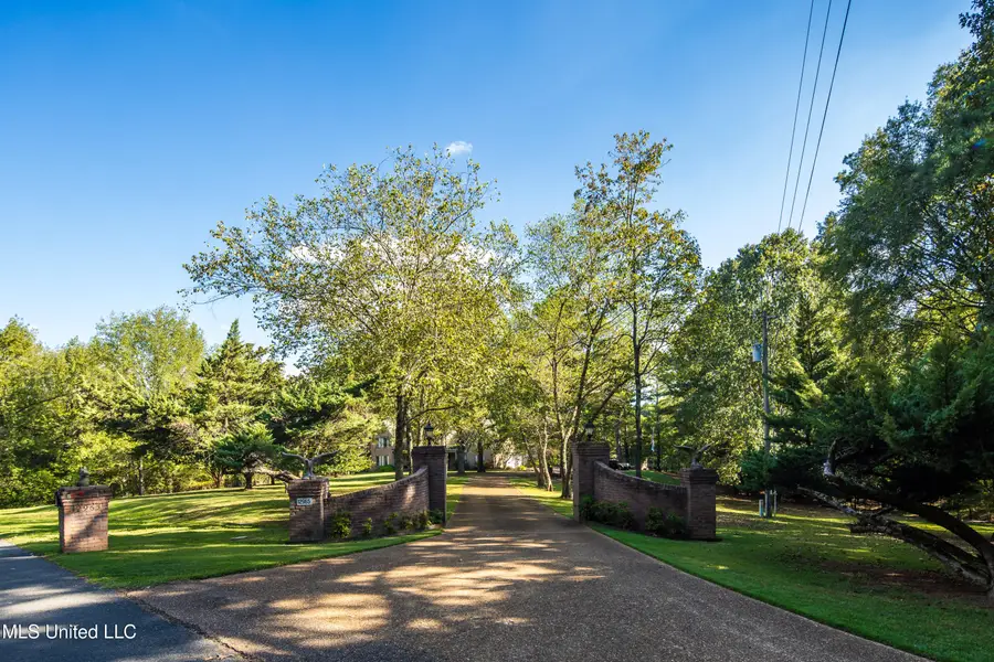 12965 Whispering Pines Drive, Olive Branch, MS 38654 - #2