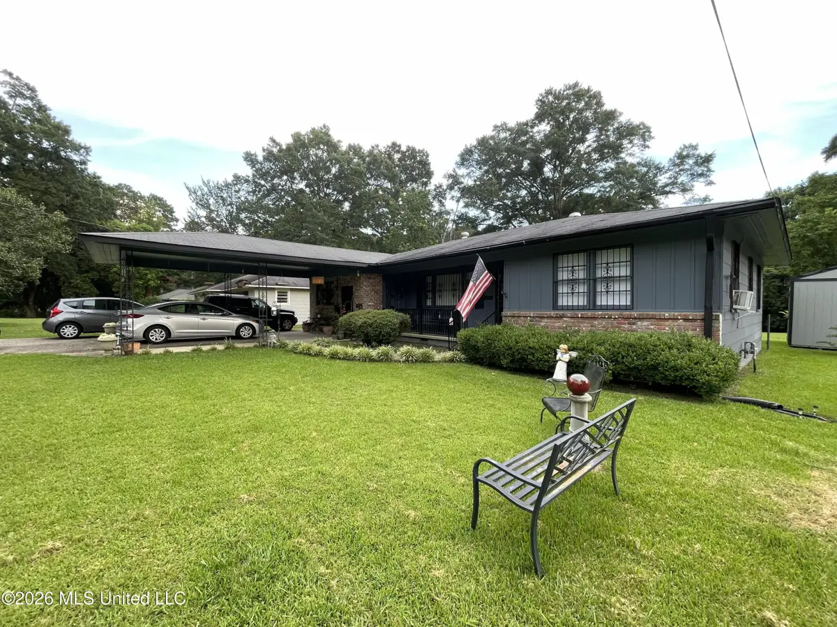 1172 W 20th Street, Laurel, MS 39440 - #1