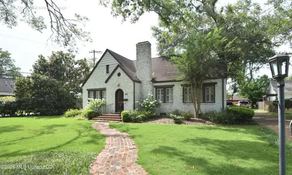 208 W Harding Avenue, Greenwood, MS 38930